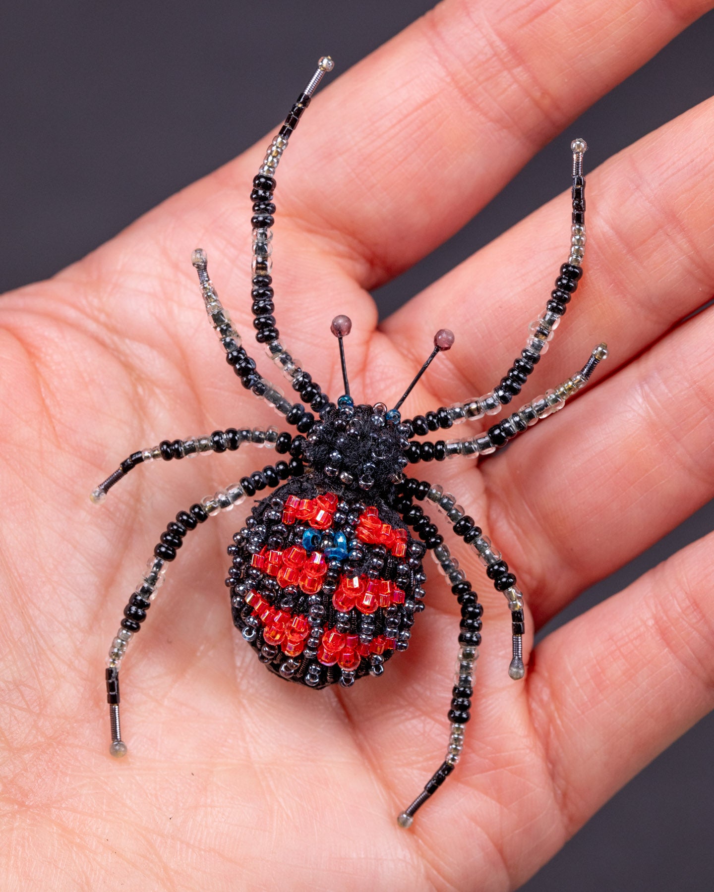 Redback Spider Beaded Brooch Pin - Trovelore